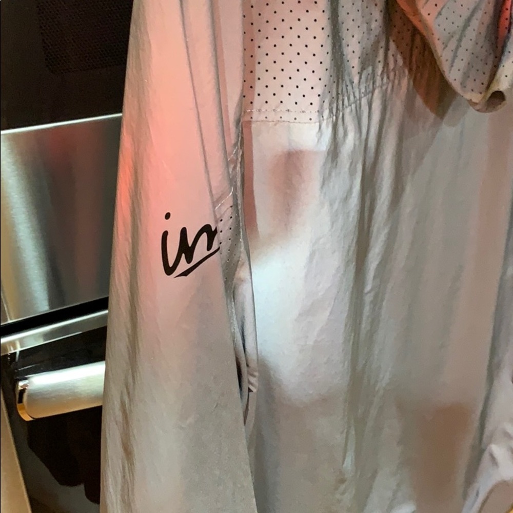 Reflective Jacket Zip Up 🔥 - Picture 5 of 6